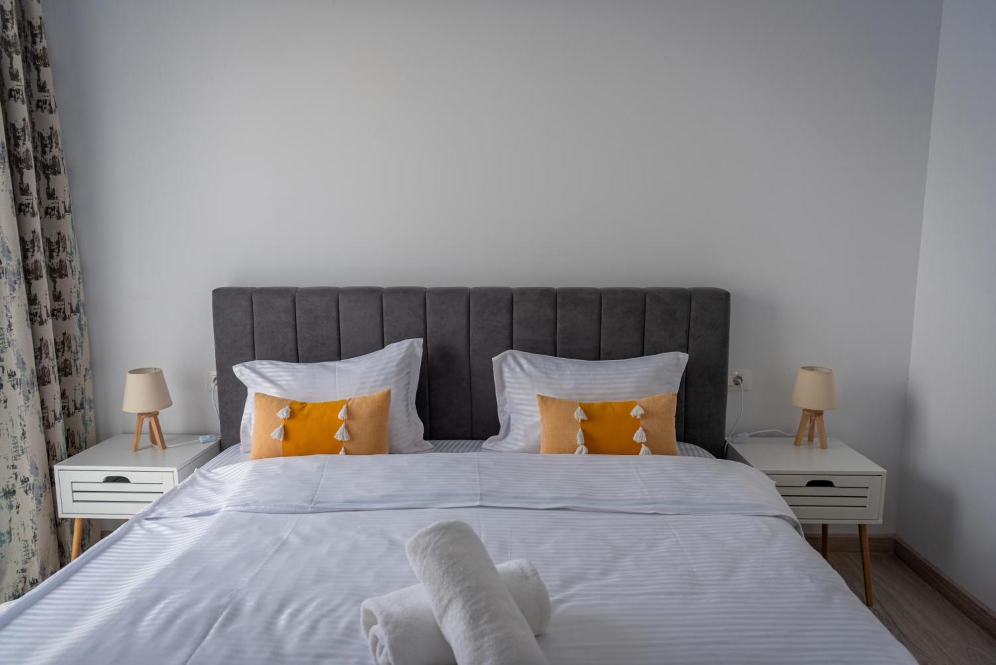 Jad - Urban Plaza - Luxury 3 Rooms & 2 Rooms Apartments Brassó Kültér fotó