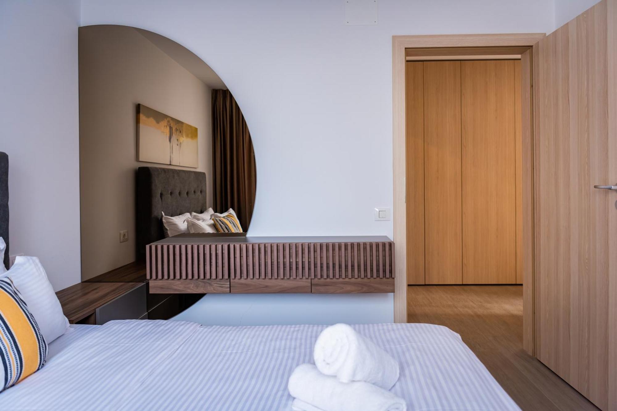 Jad - Urban Plaza - Luxury 3 Rooms & 2 Rooms Apartments Brassó Kültér fotó