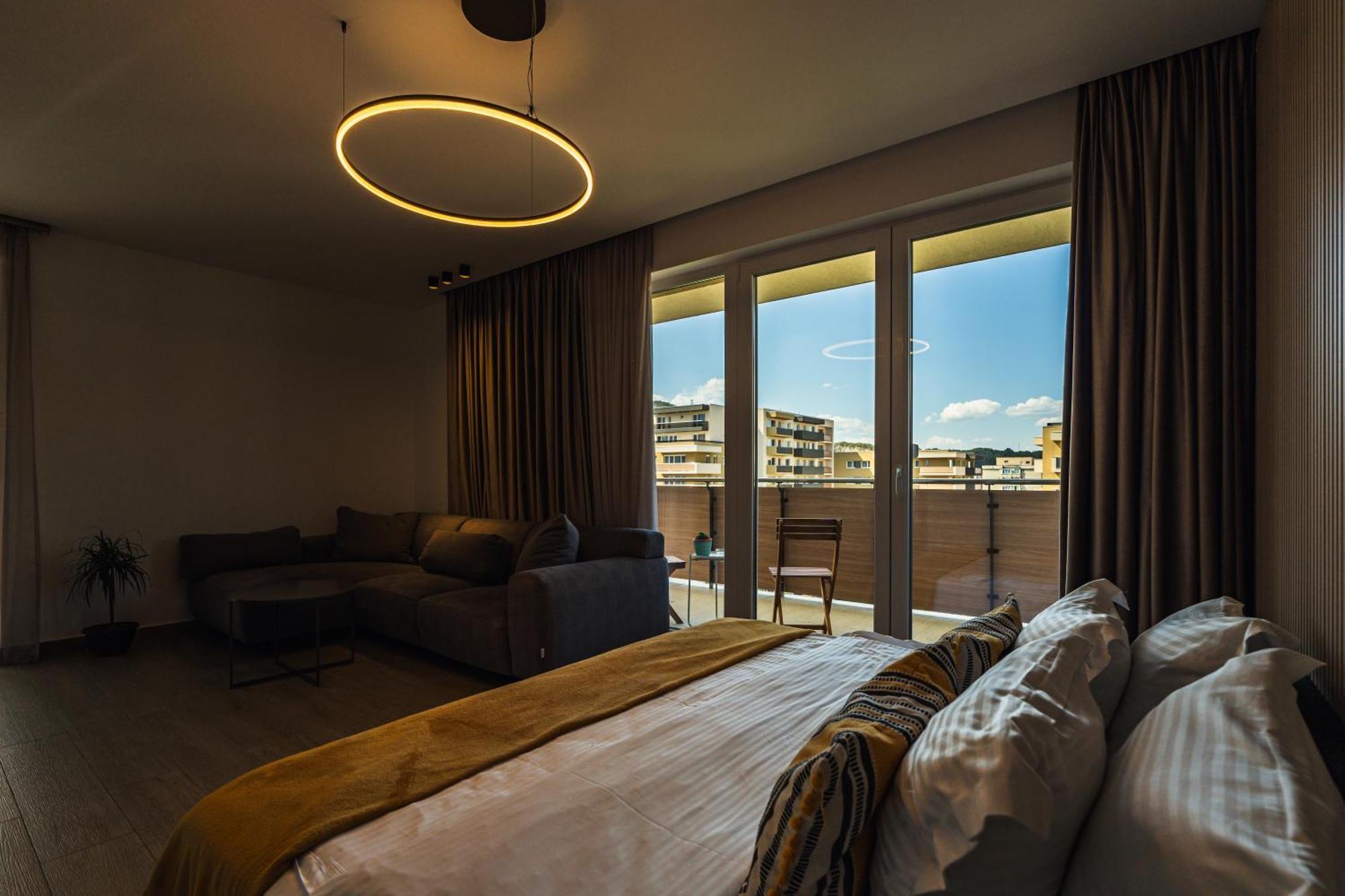 Jad - Urban Plaza - Luxury 3 Rooms & 2 Rooms Apartments Brassó Kültér fotó
