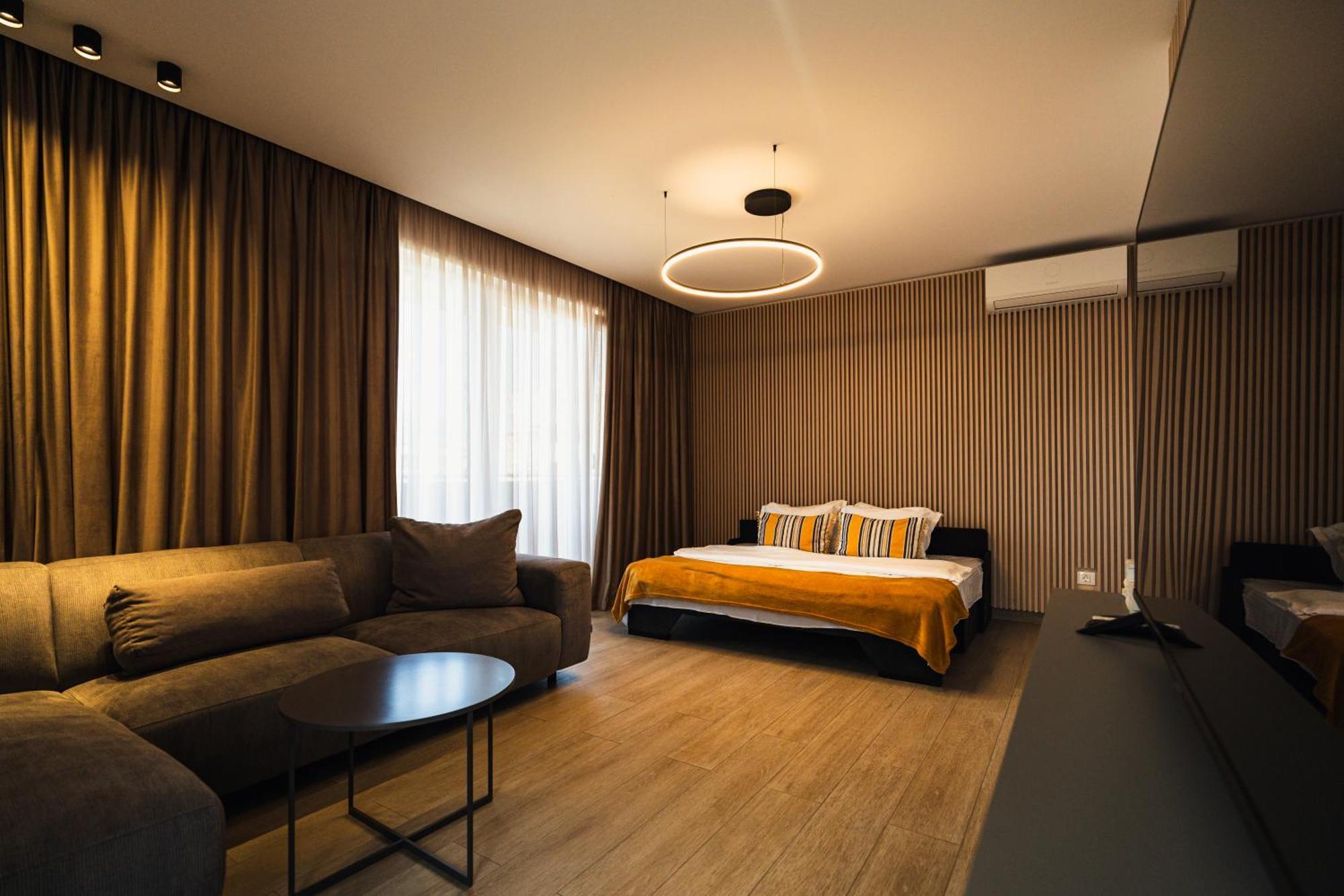 Jad - Urban Plaza - Luxury 3 Rooms & 2 Rooms Apartments Brassó Kültér fotó