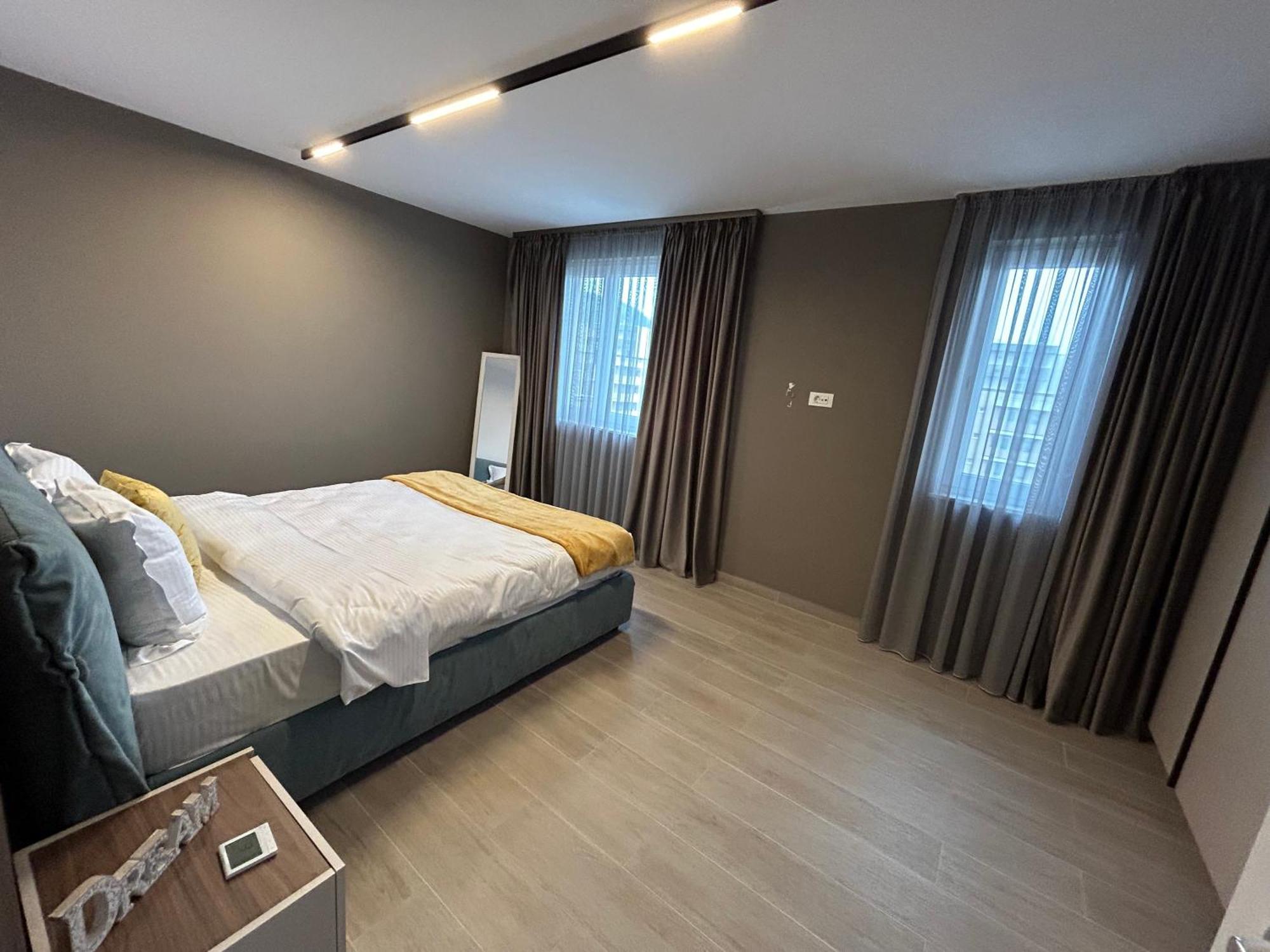 Jad - Urban Plaza - Luxury 3 Rooms & 2 Rooms Apartments Brassó Kültér fotó